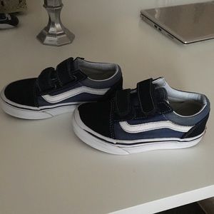 Boy’s vans sneakers